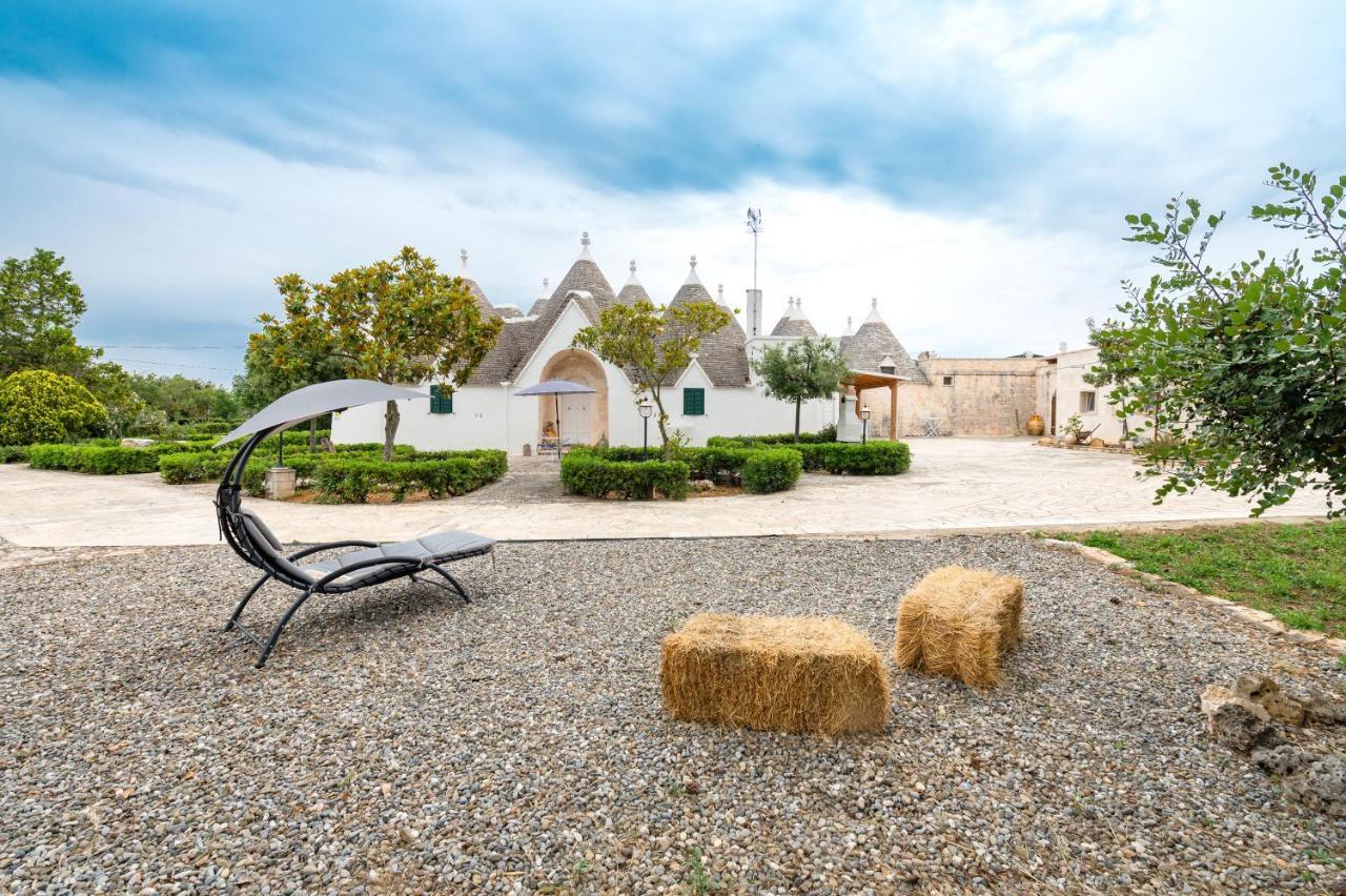Trullo Il Focolare In Masseria Cisternino Exterior photo
