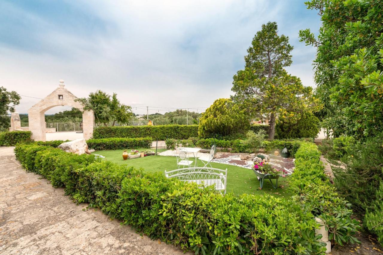 Trullo Il Focolare In Masseria Cisternino Exterior photo