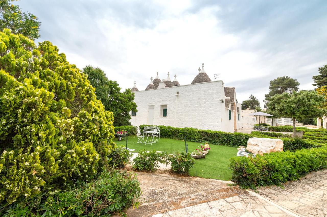 Trullo Il Focolare In Masseria Cisternino Exterior photo